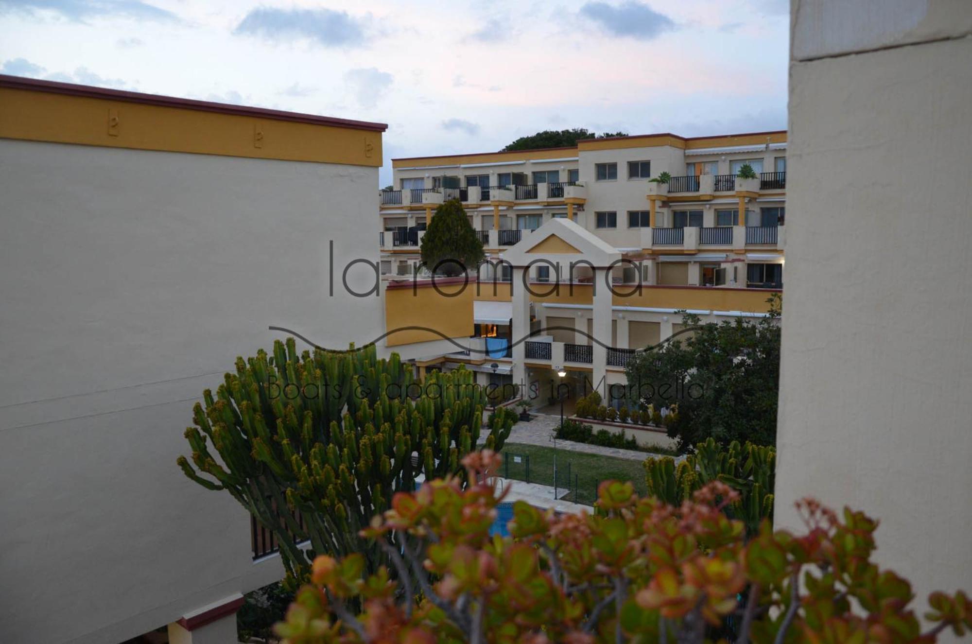 Laromanamarbella Punto Es ภายนอก รูปภาพ